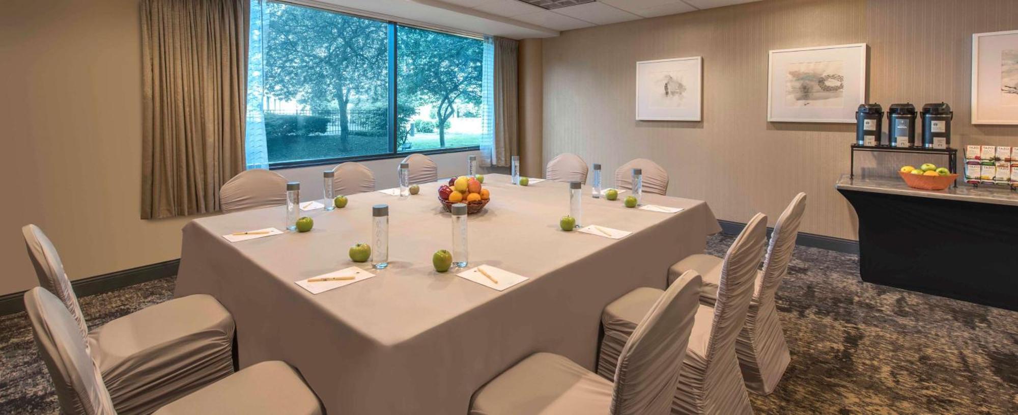 Doubletree By Hilton Chicago Schaumburg Hotel Екстериор снимка