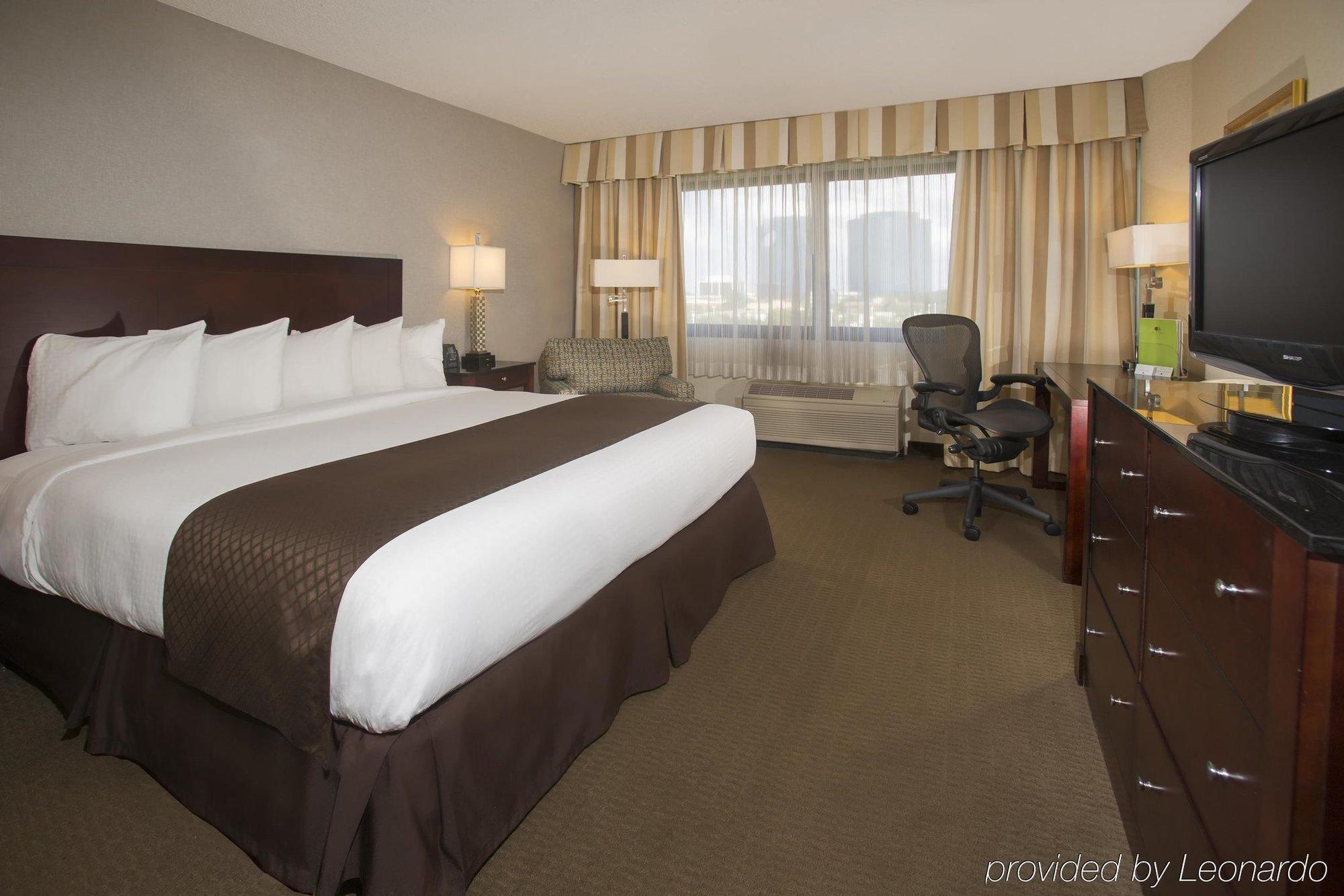 Doubletree By Hilton Chicago Schaumburg Hotel Екстериор снимка