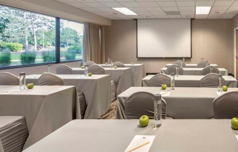Doubletree By Hilton Chicago Schaumburg Hotel Екстериор снимка