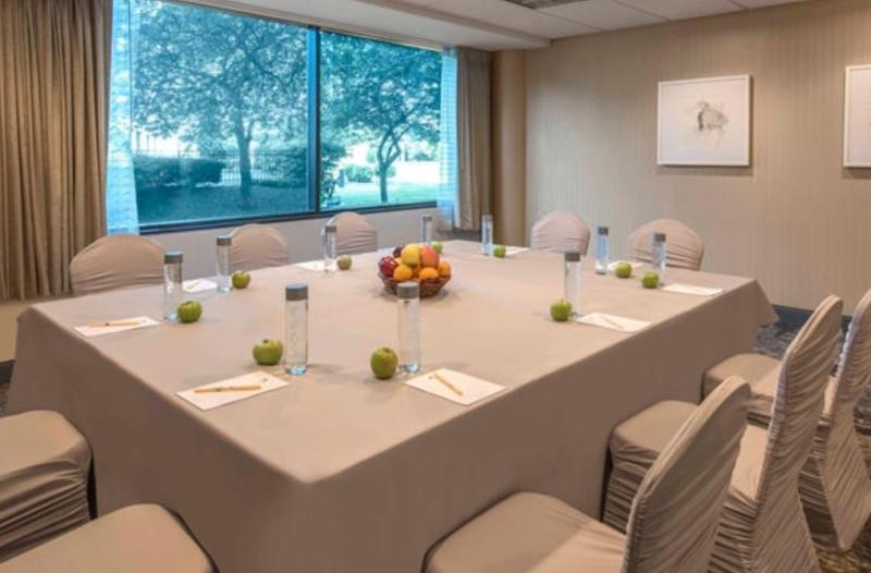 Doubletree By Hilton Chicago Schaumburg Hotel Екстериор снимка