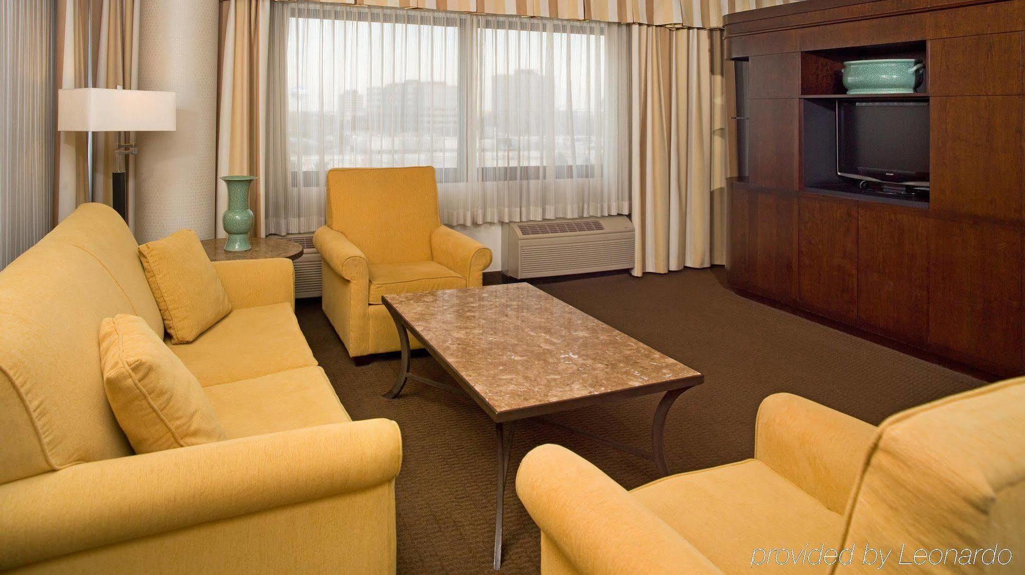 Doubletree By Hilton Chicago Schaumburg Hotel Екстериор снимка